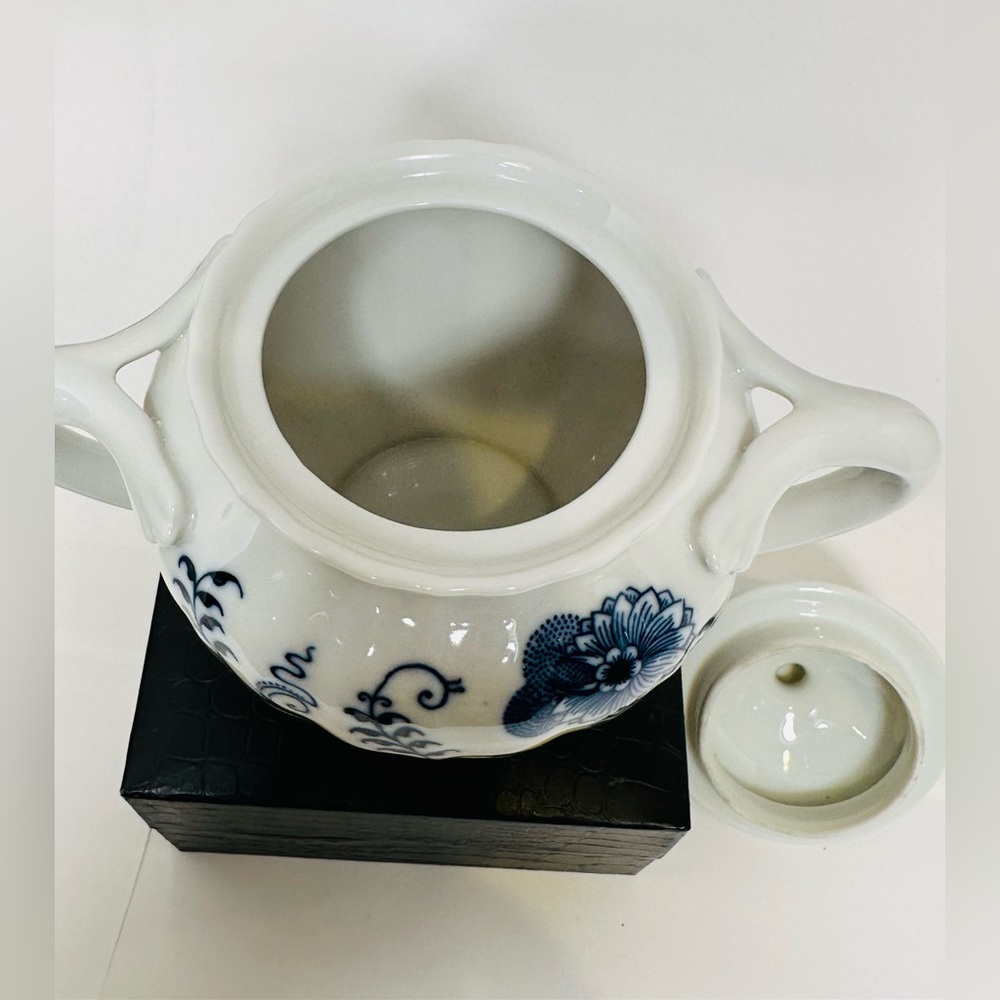 Vintage Blue Danube Porcelain Cream & Sugar Set - Picture 9 of 14